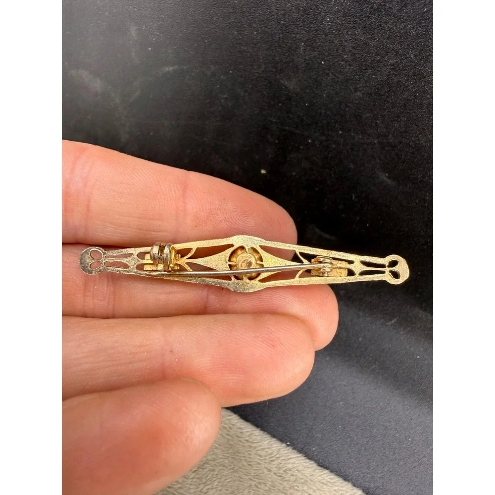 Vintage Brooch Gold Tone Art Deco‎ Revival